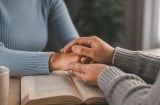 Sách chữa lành và nhu cầu tìm lại sự bình yên giữa nhịp sống vội vã