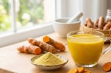 Cách uống tinh bột nghệ giúp da sáng đẹp, hồng hào, chống lão hóa