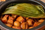 Vì sao nhiều người phủ lá chuối lên mặt nồi thịt kho tàu?