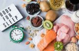Mất ngủ kéo dài: Coi chừng cơ thể đang thiếu những vi chất này