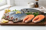 Tưởng ăn cá càng nhiều càng tốt, người đàn ông 62 tuổi nhận kết quả không ngờ sau 6 tháng