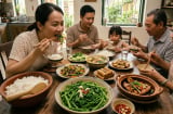 Ăn rau trước cơm thường xuyên, cơ thể nhận được những lợi ích gì?