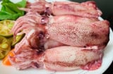 Luộc mực đừng chỉ cho nước lã, thêm nguyên liệu này khử tanh cực tốt, ăn ngọt lịm
