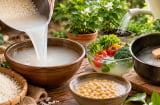 Công dụng bất ngờ của nước vo gạo: Đừng vội đổ đi, 5 cách tận dụng cực hữu ích