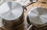 Inox 304 và inox 316: Loại nào an toàn hơn khi đựng thức ăn?