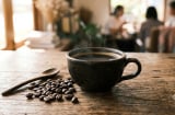 Uống 2 - 3 tách cà phê mỗi ngày, người lớn tuổi có thể giảm nguy cơ sa sút trí tuệ