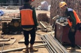 Những nghề mưu sinh dưới thời tiết nắng nóng khắc nghiệt ở miền Trung