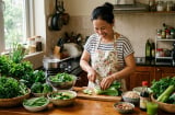 Ăn rất nhiều rau để “thải độc”, người đàn ông 41 tuổi suy thận cấp: Sai lầm từ chế độ ăn tưởng tốt