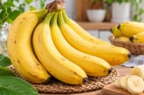 Chuối đã chín vàng: 5 mẹo đơn giản giúp giữ lâu, hạn chế thâm nhũn