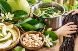Cách gội đầu bằng 4 bộ phận hay bị bỏ đi của cây bưởi giúp tóc sạch gàu, mềm mượt