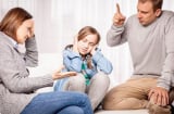 Cha mẹ khiến con tổn thương cảm xúc bằng cả lời nói và sự im lặng