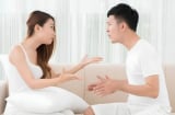 Kiểm tra tin nhắn, tiền bạc cũng là bạo lực tinh thần trong gia đình