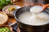 Mẹo nấu cháo nhanh nhừ, ít tốn gas điện: Không trào, không cháy đáy nồi
