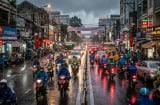 Thời tiết hôm nay 9/10: Miền Trung mưa rất lớn, Hà Nội chuyển mưa, TP.HCM đề phòng ngập