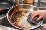 Lời nhắc cho những gia đình đang dùng búi sắt cọ nồi