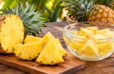 Sợ ăn dứa rát lưỡi, hãy làm ngay mẹo này: Ăn dứa ngon hơn không còn rát lưỡi
