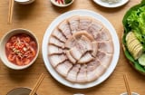 Cách luộc thịt lợn thơm mềm, trắng đẹp, không bị thâm đen