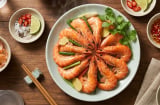 Nên luộc tôm cùng gia vị gì để khử tanh, thịt tôm đỏ au, chắc ngọt?
