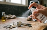 Tại sao bạn nên dùng giấm lau chìa khóa?