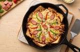 Cách làm pizza từ bánh mì: Chỉ cần một chiếc chảo là có ngay pizza thơm ngon