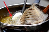 Rán cá muốn vàng da, ngọt thịt phải có bí quyết này