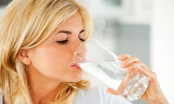 Uống nhiều nước có giảm cân nhanh hay không? Đây là cách uống nước tai hại khiến thận bị huỷ hoại từng ngày
