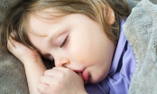Trẻ có 3 thói quen xấu trước khi ngủ, mẹ cứ nhắm mắt cho qua sẽ khiến con bị giảm phát triển chiều cao