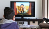 Trẻ xem TV nhiều: Ảnh hưởng đến sự tập trung, thành tích học tập sụt giảm