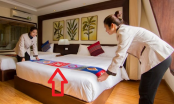 Vì sao khách sạn nào cũng để tấm khăn trải ngang giường: 90% người vào rồi mà không biết