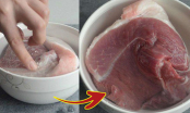 Thịt đông cứng lấy từ tủ lạnh ra: Đừng vội ngâm nước, thêm giọt này vào sẽ mềm, tươi ngon trong vài phút