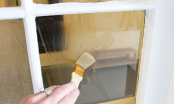 Nồm ẩm khiến cửa kính đọng nước, chỉ với nguyên liệu rẻ tiền này có thể khắc phục hiệu quả