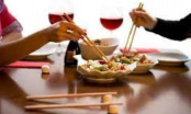 Cổ nhân dặn: Người có 4 thói quen này trên bàn ăn tuyệt đối tránh càng xa càng tốt, kết giao dễ lụi bại