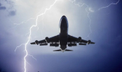 Máy bay đang bay trên trời có bị sét đánh không? Hành khách ngồi bên trong có được an toàn không?