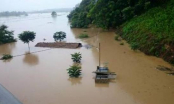 Clip: Huyện Hương Khê, Hà Tĩnh ngập chìm trong rốn lũ dữ