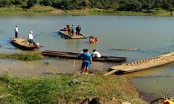 Thương tâm: Lật thuyền trên sông Lấp, 4 người tử vong