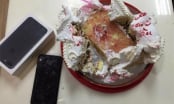 Phát hờn với cô gái được bạn trai soái ca tặng Iphone 7 trong bánh kem