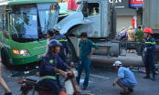 NÓNG: Container tông xe buýt ở Sài Gòn, ít nhất 10 người bị thương