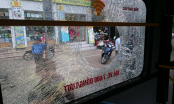 Hà Nội: Giận bạn gái, thanh niên ném gạch chảy máu đầu khách đi xe buýt