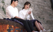 Diện đồ đôi chất như Song Hye Kyo - Song Joong Ki của 'Hậu duệ mặt trời'