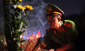 Nghĩa trang sáng bừng đêm tri ân các anh hùng, liệt sĩ ở Hà Nội