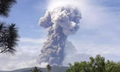 Clip núi lửa phun trào kinh hoàng ở Indonesia sau thảm họa kép khiến người dân hoảng sợ