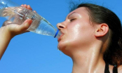Cứ uống nước theo 4 kiểu này là đang âm thầm huỷ hoại thận của chính mình: Số 1 nhiều người mắc nhất