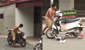Phát hiện vợ đi chơi với nhân tình, người chồng nổi giận rồi đập phá xe máy giữa đường