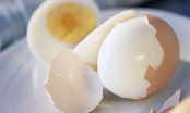 Trứng luộc tưởng đơn giản nhưng thói quen này của bà nội trợ khiến món trứng nhiễm đầy vi khuẩn