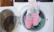 Cho giày vào máy giặt ai cũng cười, ngờ đâu lại sạch tinh tươm không sờn rách