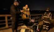 Nửa đêm chạy xe lên cầu Long Biên định tự tử, cô gái được cán bộ chốt kiểm dịch Covid-19 cứu mạng