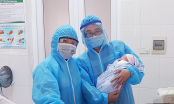Thêm một bé gái nặng 3,5kg chào đời trong khu cách ly của bệnh viện