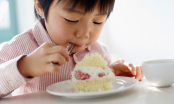Chuyên gia cảnh báo 4 thực phẩm khiến bé càng ăn càng giảm trí thông minh