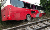 Hé lộ nguyên nhân vụ tàu hỏa tông trúng xe ô tô chở 45 học sinh