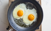 Ốp trứng dùng dầu nóng hay dầu lạnh mới đúng? Đầu bếp đưa ra câu trả lời bất ngờ